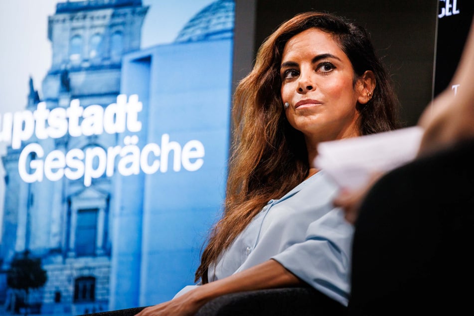 Collien Fernandes: Collien Fernandes kommt in den NRW-Landtag: Was dahinter steckt
