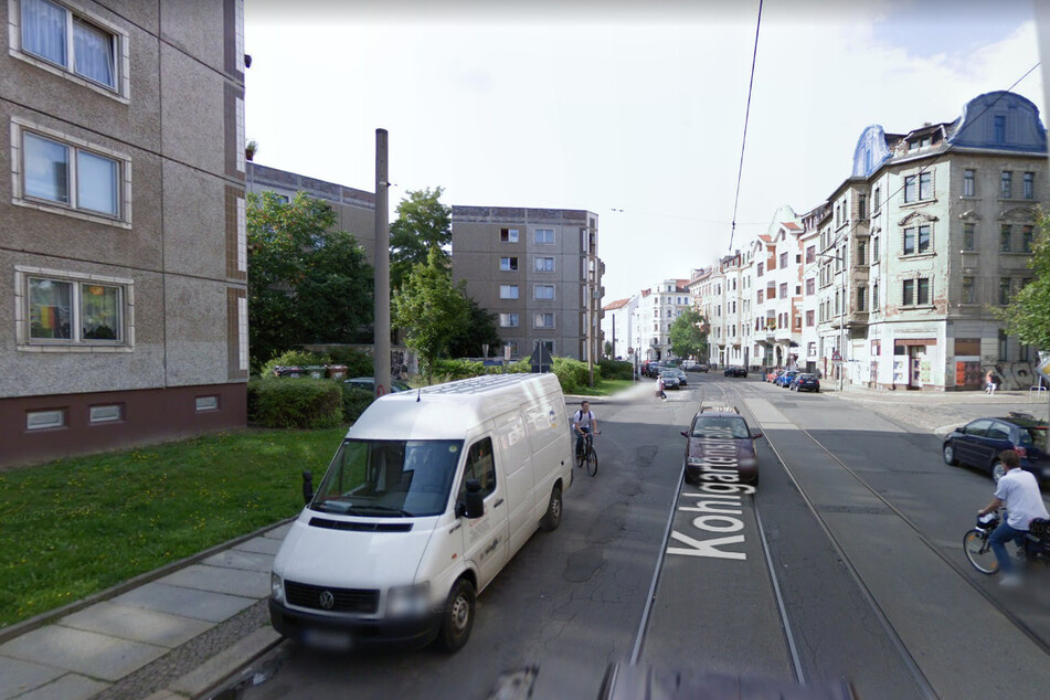 Auf der Kohlgartenstraße hat am Dienstagnachmittag ein Autofahrer ein Mädchen auf Höhe der Comeniusstraße angefahren. (Archiv)