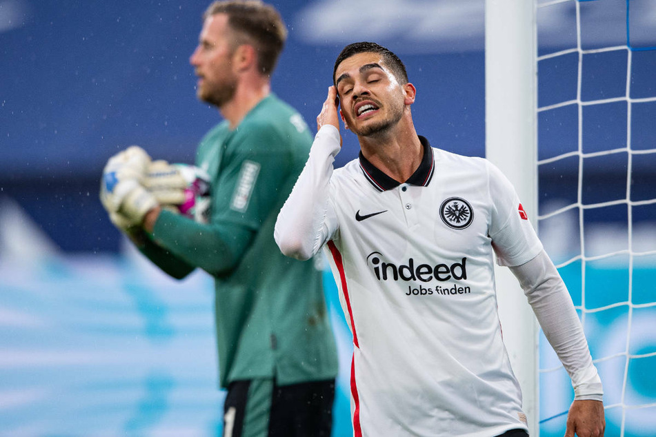 André Silva (r.) erzielte gegen den FCSchalke 04 seine Saisontore 26 und 27.