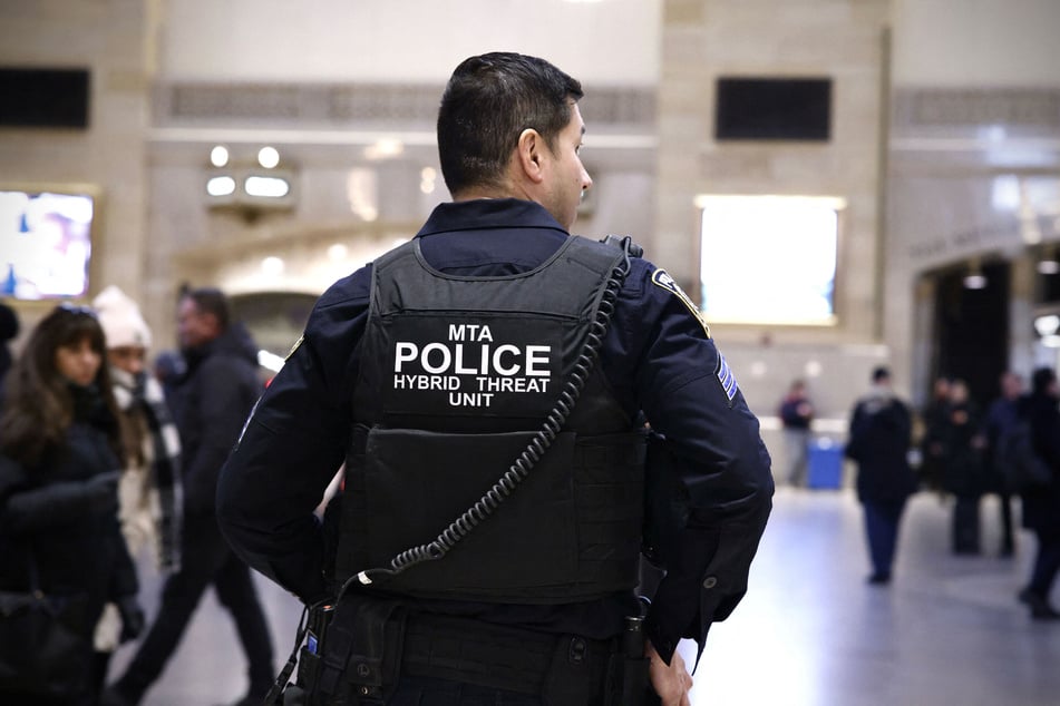 Die Ermittlungen der Polizei dauern weiterhin an. (Symbolfoto)