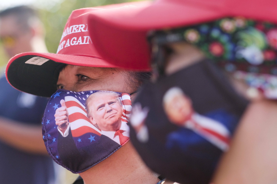 Many of the anti-vax protesters were wearing Trump garb.