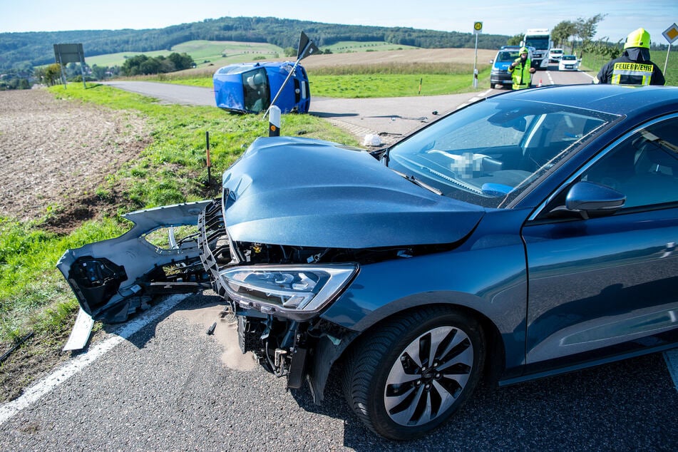 Auf der B107 bei Rochlitz krachten am Dienstagnachmittag zwei Autos zusammen.