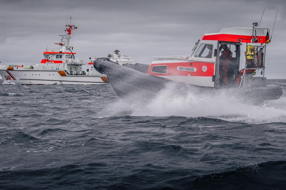 Lebensgefahr auf der Ostsee! Segelyacht droht zu sinken: Familie mit drei Kindern an Bord