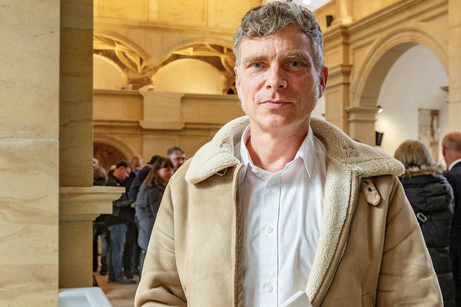 Der Landtagsabgeordnete Thomas Löser (53, Grüne) kritisiert die Behörden.