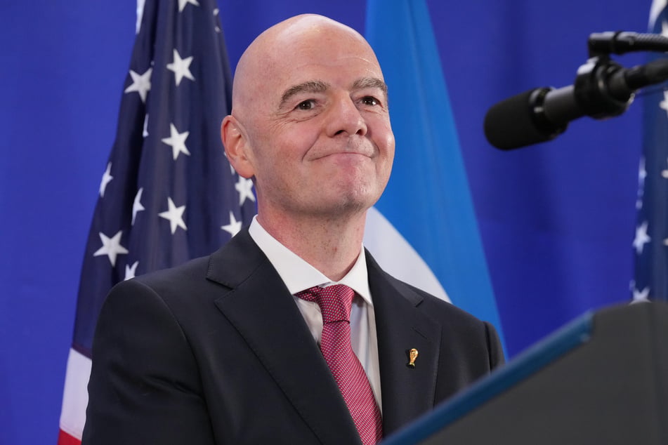 Gianni Infantino (56) will trotz der Kritik weiter für seinen Vorschlag mobil machen.