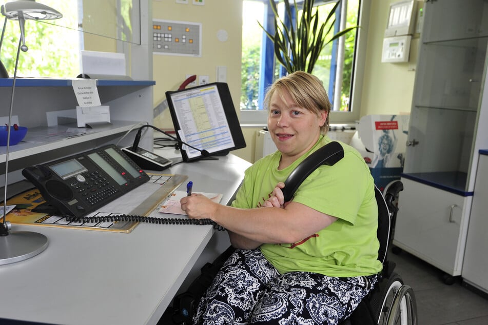 In der Partner-Werkstatt Chemnitz arbeitet Vicki am Empfang und in der Produktion.