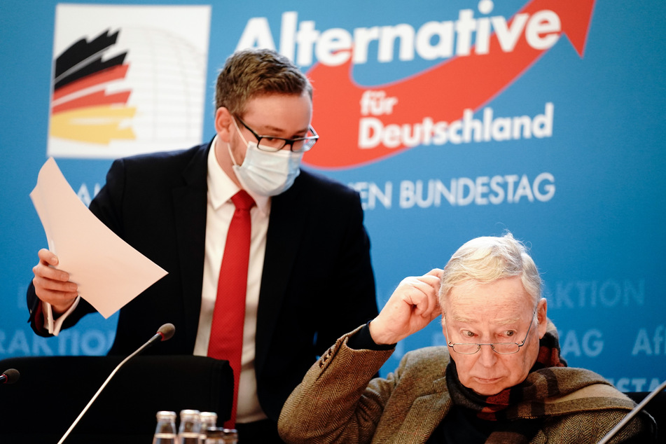 AfD-Chef Alexander Gauland (80, r.) und AfD-Bundestagsabgeordneter Sebastian Münzenmeier (32). Die Partei geht nicht weiter juristisch gegen die Maskenpflicht vor.