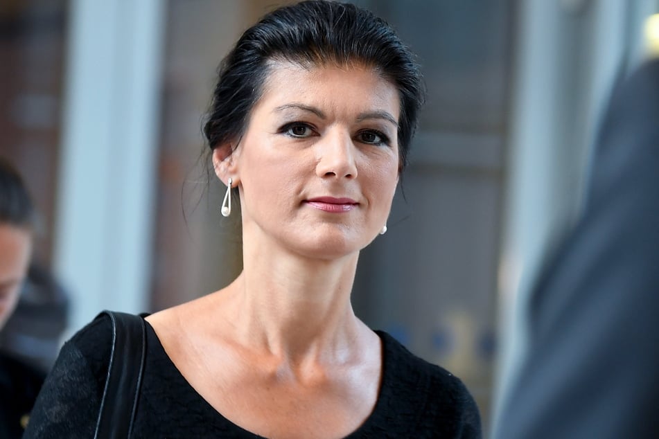 BSW-Bundes-Chefin Sahra Wagenknecht (55) fordert wegen der steigenden Altersarmut jetzt eine Reform des Rentensystems.