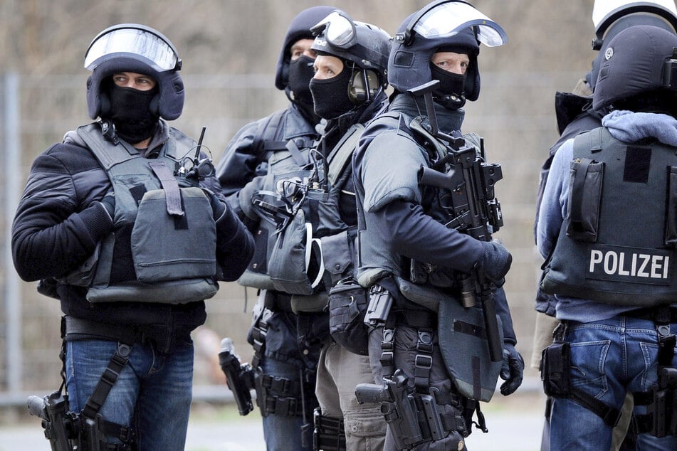 Ein SEK-Beamter gab einen Schuss ab. (Symbolfoto)