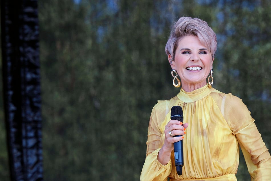 Auch "Muck" ist dabei: So feiert Country-Lady Linda Feller ihren 60. Geburtstag