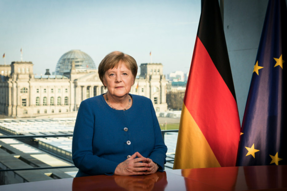 Bundeskanzlerin Angela Merkel (CDU), aufgenommen bei der Aufzeichnung einer Fernsehansprache im Bundeskanzleramt zum Verlauf der Corona-Pandemie.