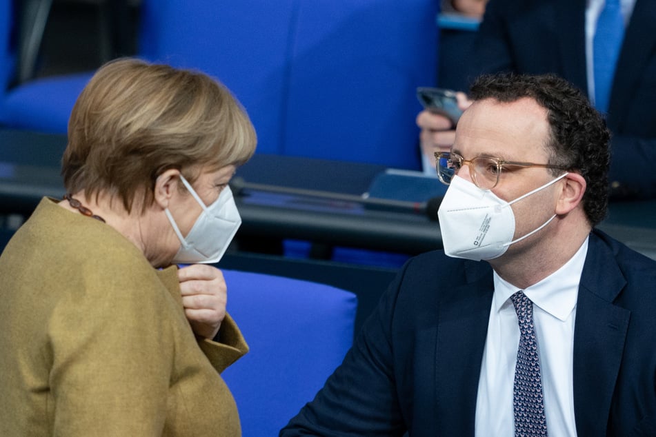 Bundeskanzlerin Angela Merkel (66, CDU) steht weiterhin hinter ihrem Gesundheitsminister Jens Spahn (40, CDU).