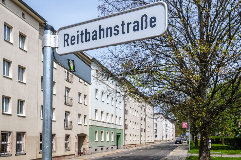 Brutale Attacke in Chemnitz: In der Reitbahnstraße wurde ein Mann (24) von einer Gruppe ins Krankenhaus geprügelt.