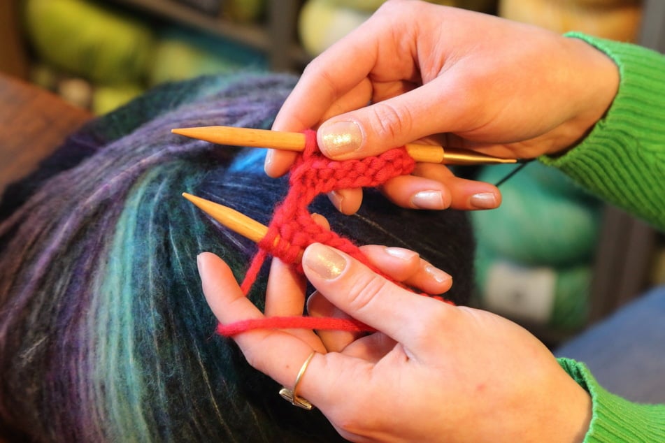 Nicht perfekt, aber ein Anfang: So sehen die ersten Maschen eines Strick-Anfängers aus.