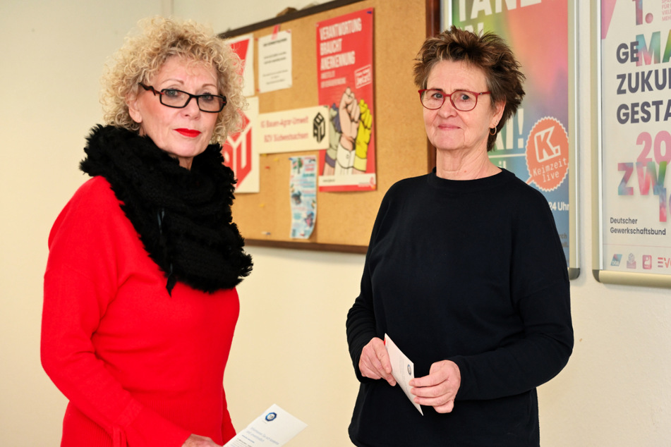 Sie wehren sich gegen das "Ausschlachten" der Neurologie und Neurochirurgie: Ex-Ärztin Angelika Klammer (70, l.) und DGB-Chefin Sabine Zimmermann (61).
