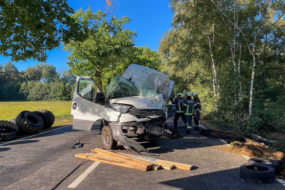 Der Fahrer (†56) überlebte den Crash nicht.