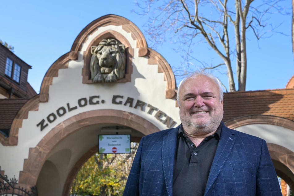 Prof. Dr. Jörg Junhold (62) wurde in Brandenburg geboren und ist gelernter Tierarzt.