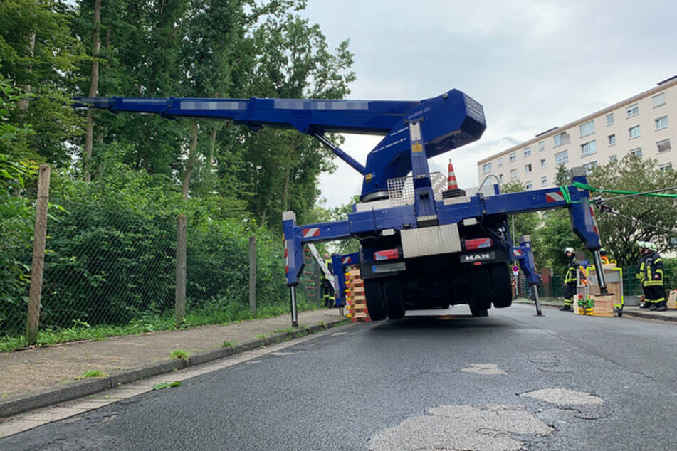 Die beiden Arbeiter kamen glücklicherweise mit einem Schrecken davon.