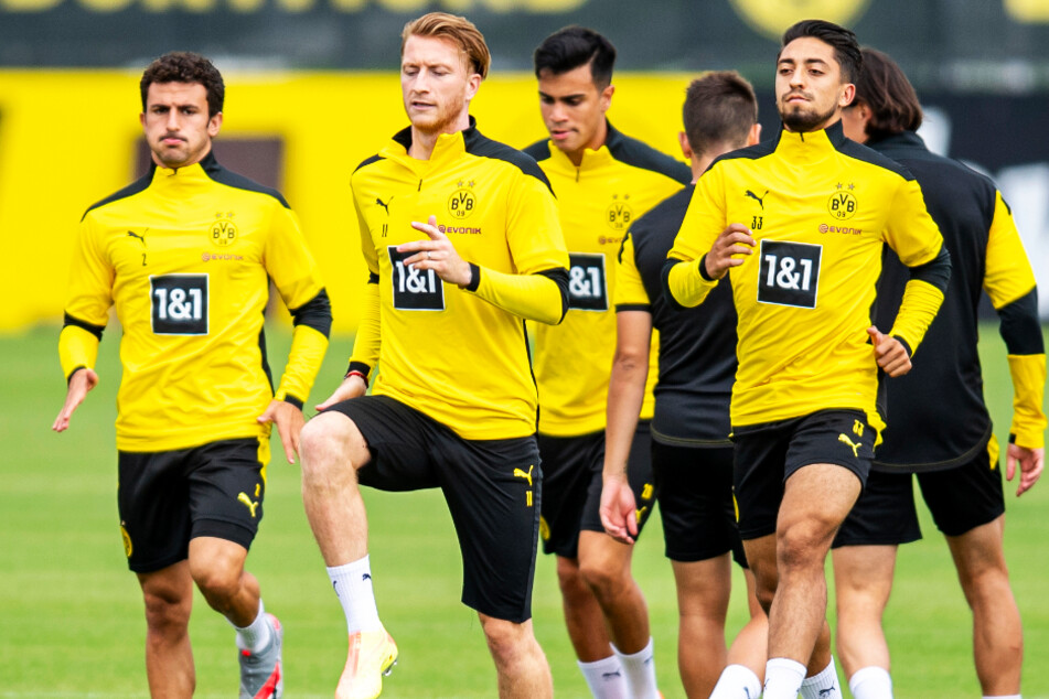 Immanuel Pherai (vorne-rechts) traf für Borussia Dortmund gegen den SC Paderborn 07.