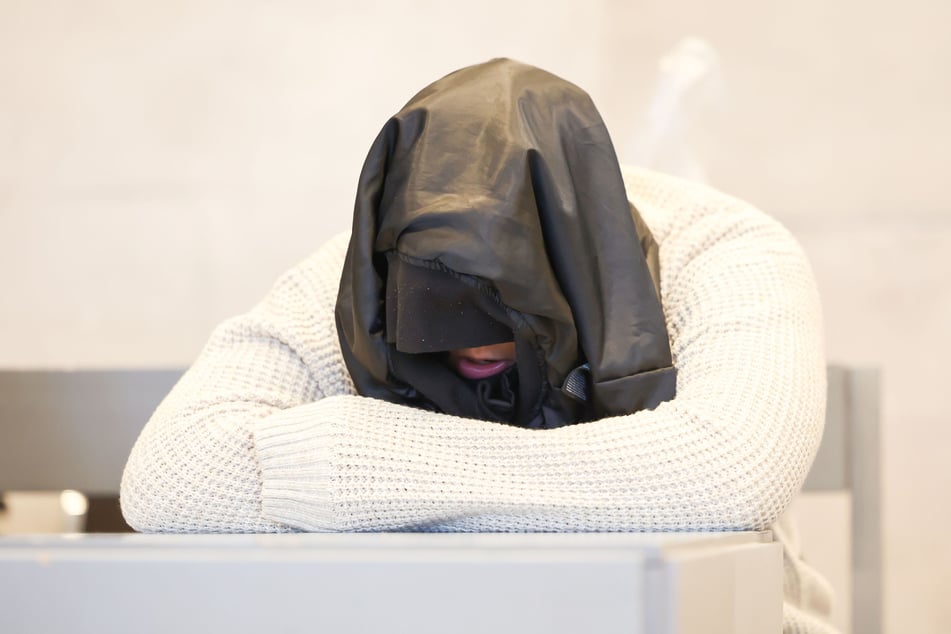 Teenager wegen Zigarette erstochen: So lange muss 19-Jährige hinter Gitter