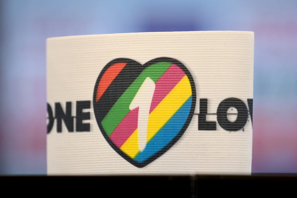 Manuel Neuer soll nach jetzigem Stand bei der WM in Katar als deutliches Zeichen eine "One Love"-Kapitänsbinde tragen.