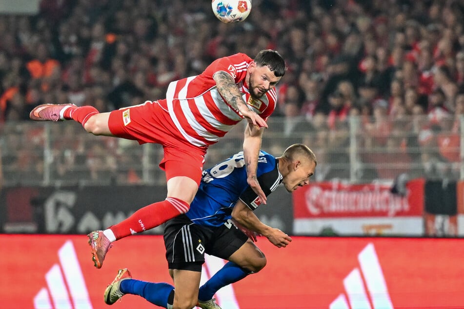 Im Spiel von Union Berlin gegen den Hamburger SV ging es teils ruppig zu.