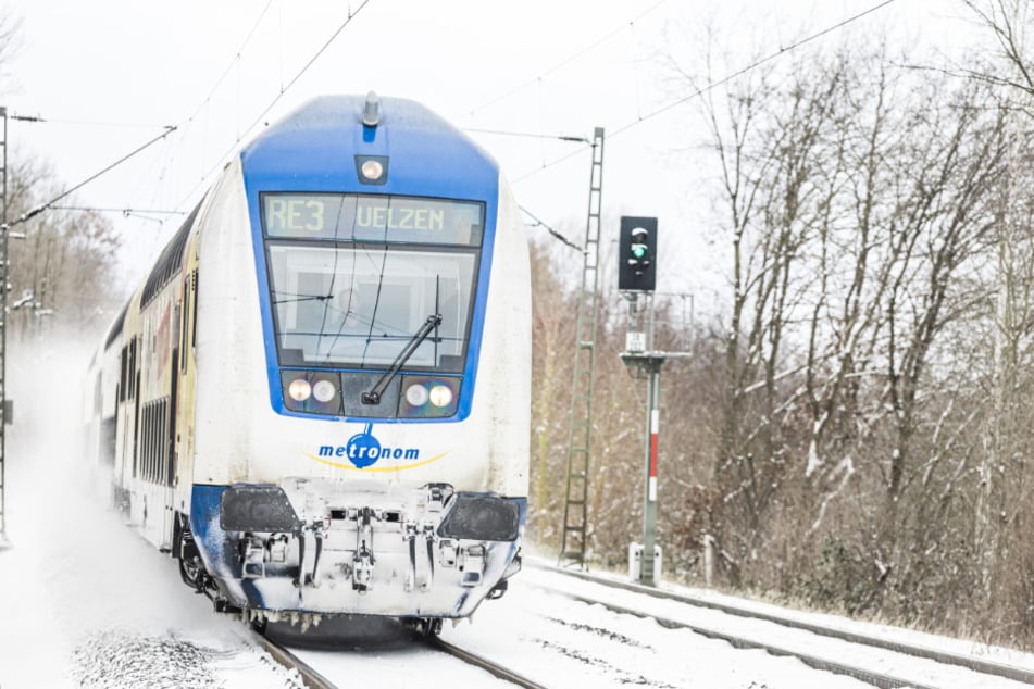 Ab Samstagmorgen sollen die Metronom-Züge im Norden wieder fahren - wenn auch eingeschränkt.