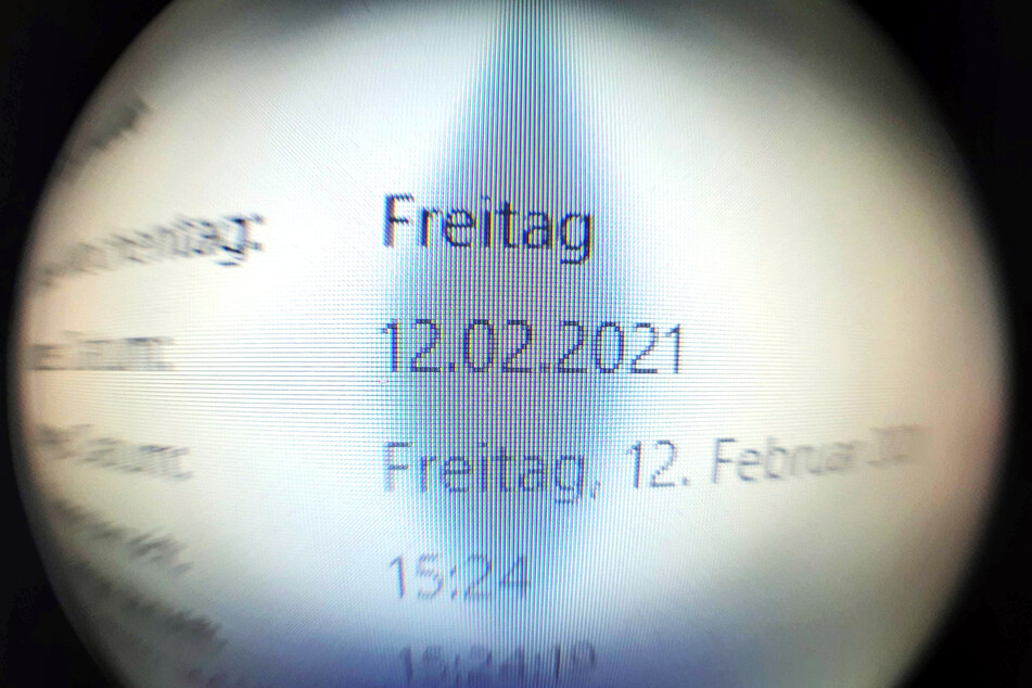 Der zweite Freitag im Februar ist ein kalendarisches Palindrom. Man kann das Datum horizontal drehen, wie man will - die Zahlenfolge liest sich immer gleich: 12.02.2021.
