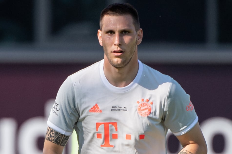 Niklas Süle (25) vom FC Bayern München ist positiv auf das Coronavirus getestet worden. Der Nationalspieler befindet sich in häuslicher Quarantäne.