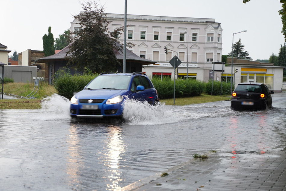 Straßen standen in Weißwasser unter Wasser.