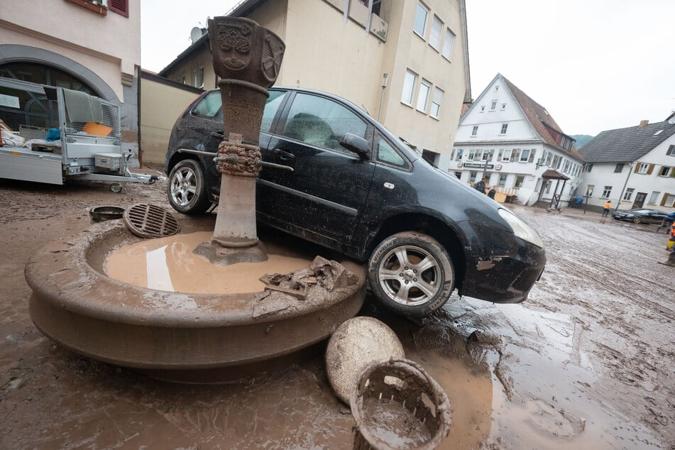 In Rudersberg (Baden-Württemberg) zieht sich das Hochwasser zurück. Nun wird das Ausmaß der Zerstörung erst sichtbar.