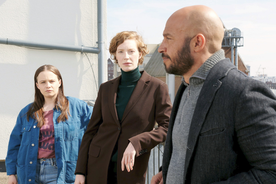 Liv Moormann (Jasna Fritzi Bauer, 32, from left to right), Linda Selb (Luise Wolfram, 34) and Mads Andersen (Dar Salim, 44) are slowly becoming a well-rehearsed team.