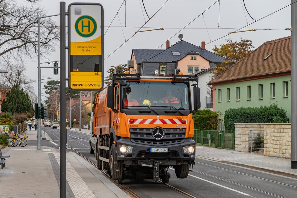 Fahrbahn, Gleisanlagen und Gehwege waren in den vergangenen Monaten umfangreich saniert worden.