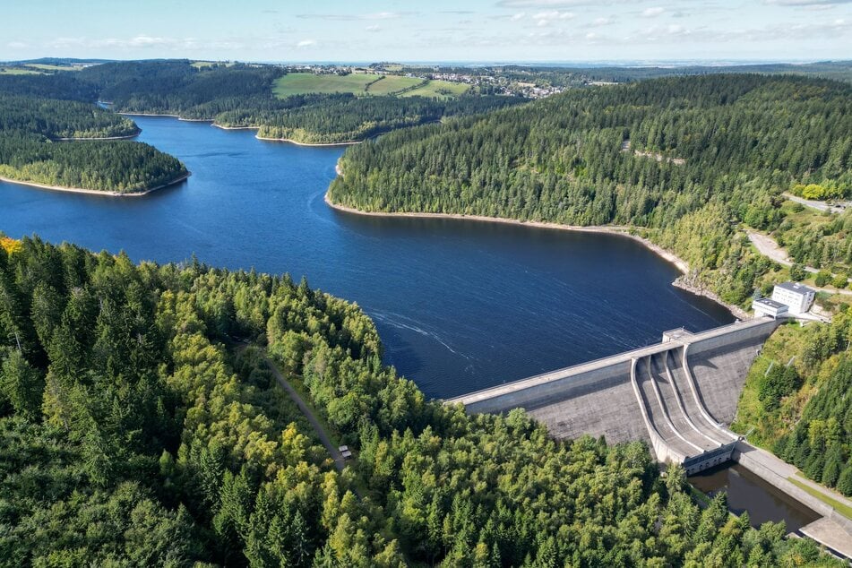 Die Marathonstrecken führen durch den Naturpark Erzgebirge-Vogtland entlang der Talsperren Eibenstock, Carlsfeld und Sosa.