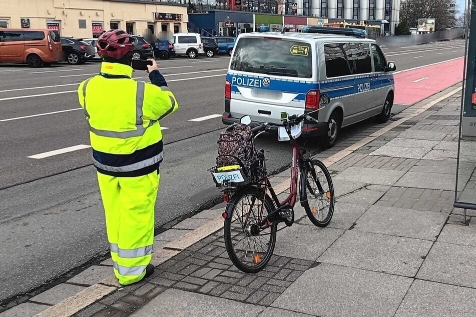 Falschparker anzuzeigen ist sein liebstes Hobby. Doch die Arbeit beim Ordnungsamt wäre ihm zu langweilig, so der 18-jährige Niclas Matthei.