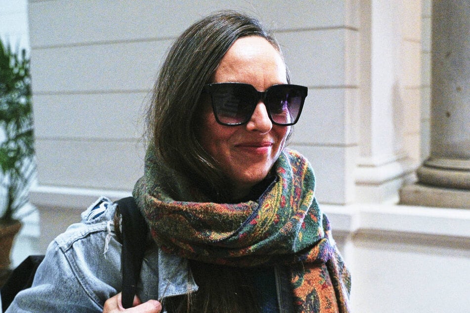 Die umstrittene Linke-Abgeordnete Vanessa Emde (45) hat ihre Israel-Kritik wiederholt.