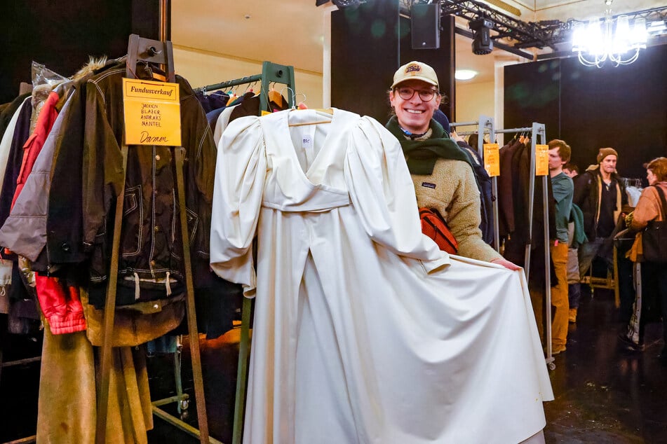 Hatte ebenfalls sichtlich Spaß beim Stöbern im Theater-Foyer: Thomas (31) aus Berlin.