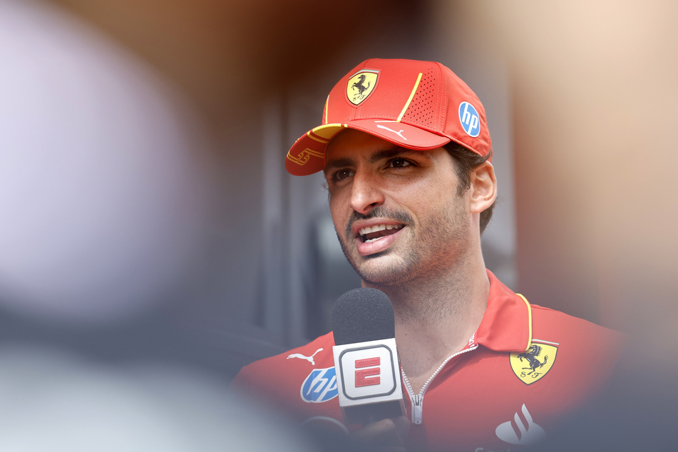 Carlos Sainz (29) hat einen neuen Arbeitgeber gefunden.