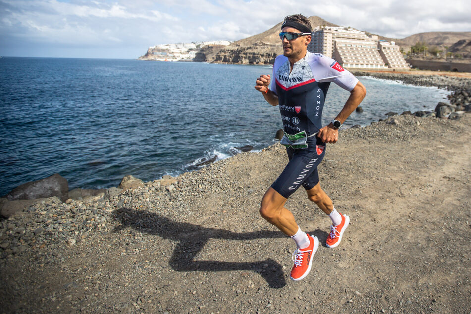 Triathlon-Superstar Jan Frodeno (39) beim Laufen.