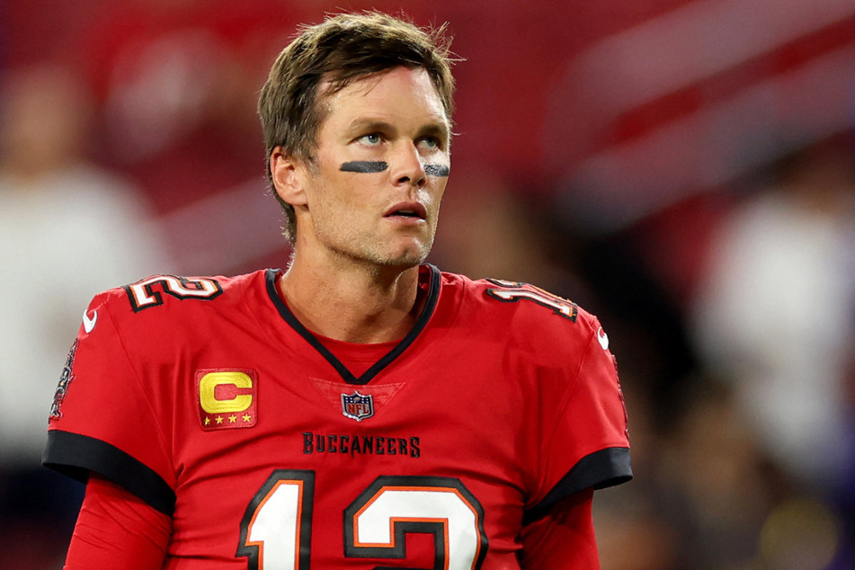 Tom Brady breaks a new record and might be having the worst week ever