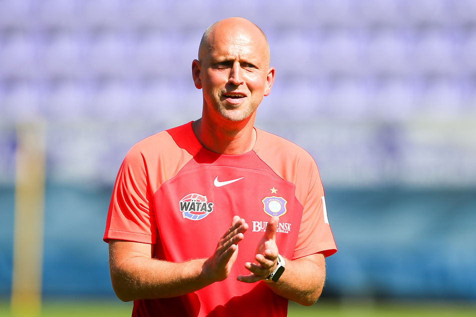Aue-Coach Timo Rost (43) holte viele Spieler aus Bayern.
