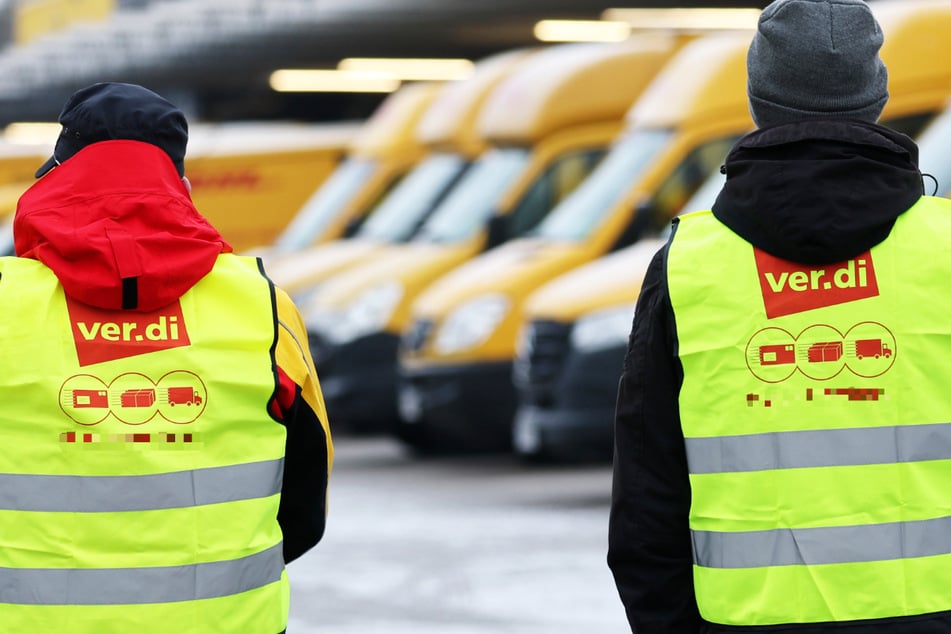 Deutschlandweit sind Mitarbeiterinnen und Mitarbeiter der Post in einen Warnstreik getreten.