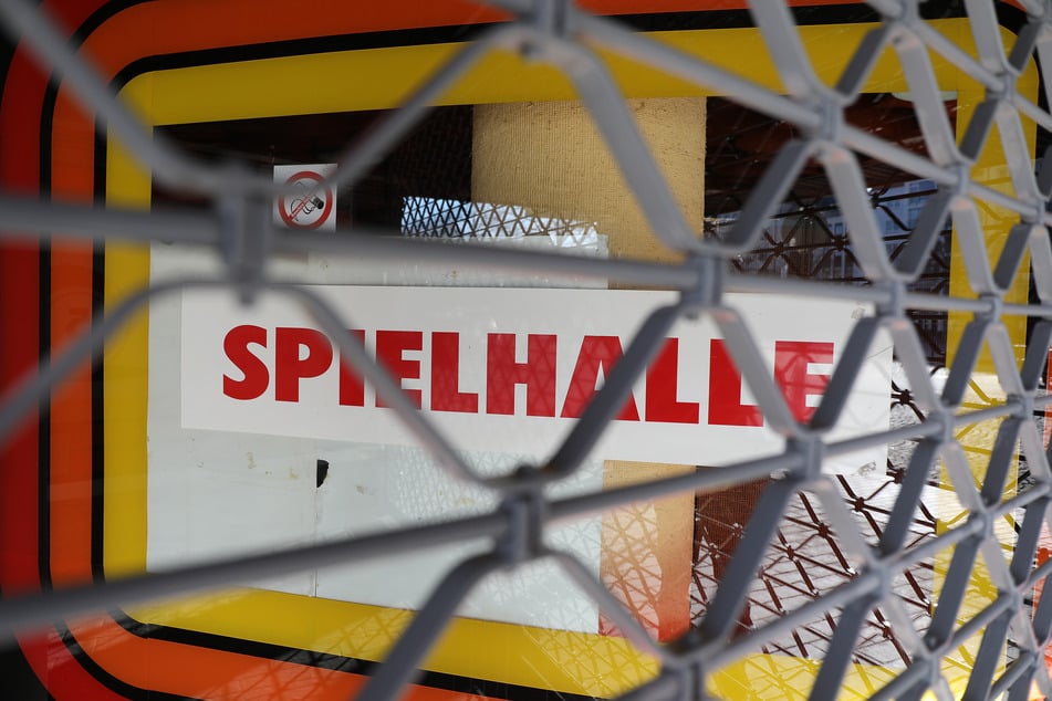 In Magdeburg wurden zwei Spielhallen geschlossen, die ihre Gäste nicht auf Spielsucht kontrolliert haben. (Symbolbild)