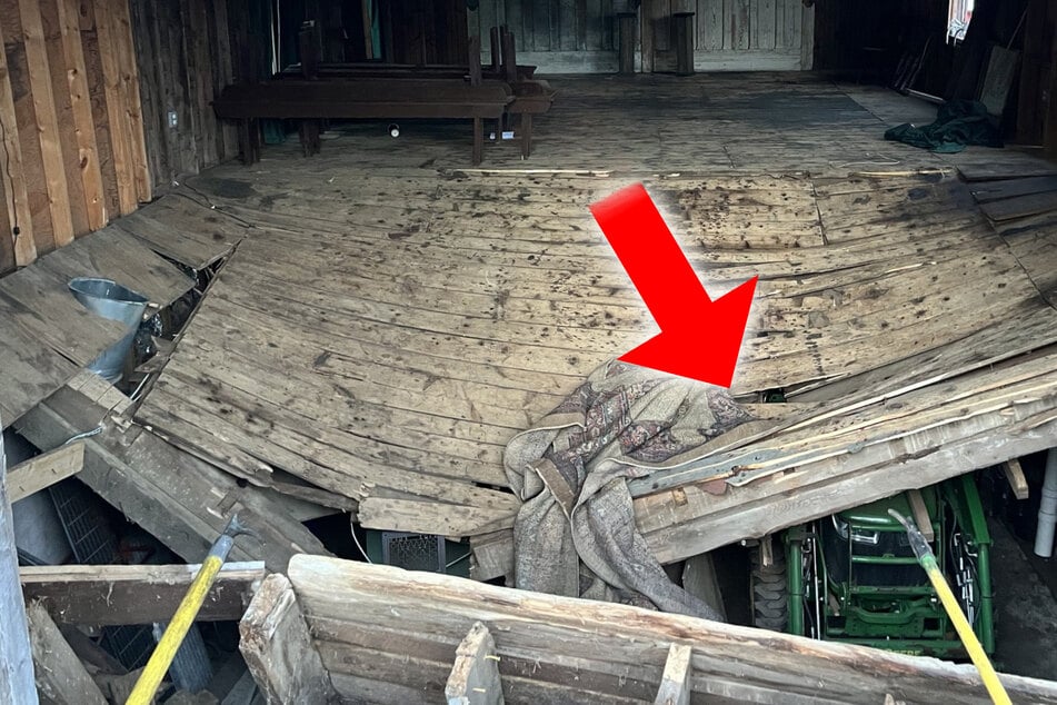 Hochzeitsdrama: Gäste stürzen bei Feier in den Keller