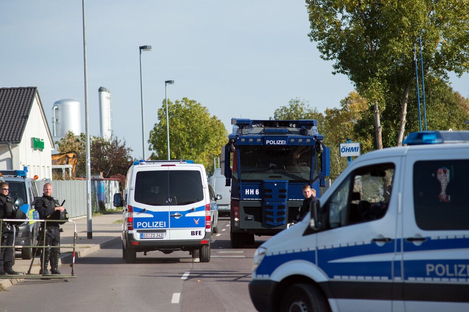 Nach Magdeburg-Spiel: Angriff auf Beamte und ein Heimfan mit gesundheitlichen Problemen