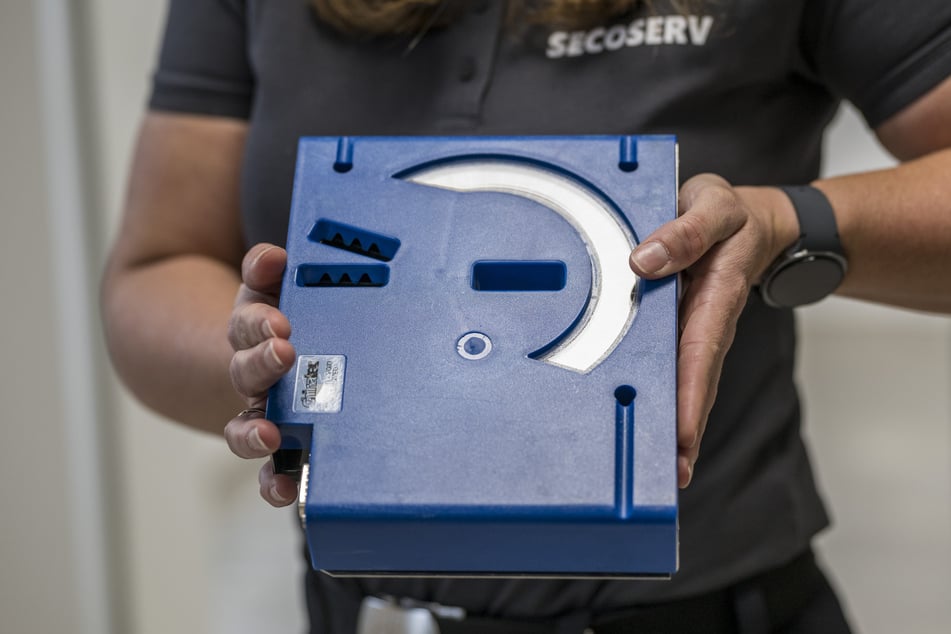 Solche Geldkassetten wurden gestohlen und aufgebrochen.