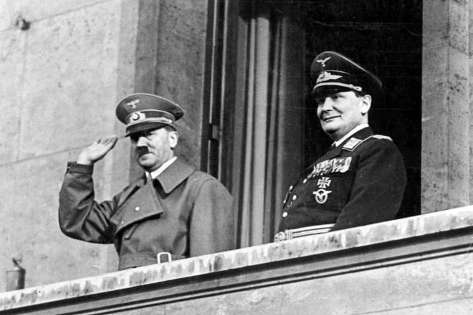 Kurz vor dem Ende des Zweiten Weltkrieges beging Adolf Hitler Selbstmord.