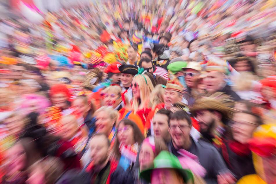 Karneval in Leverkusen: Stadt und Vereine sagen Umzüge ab