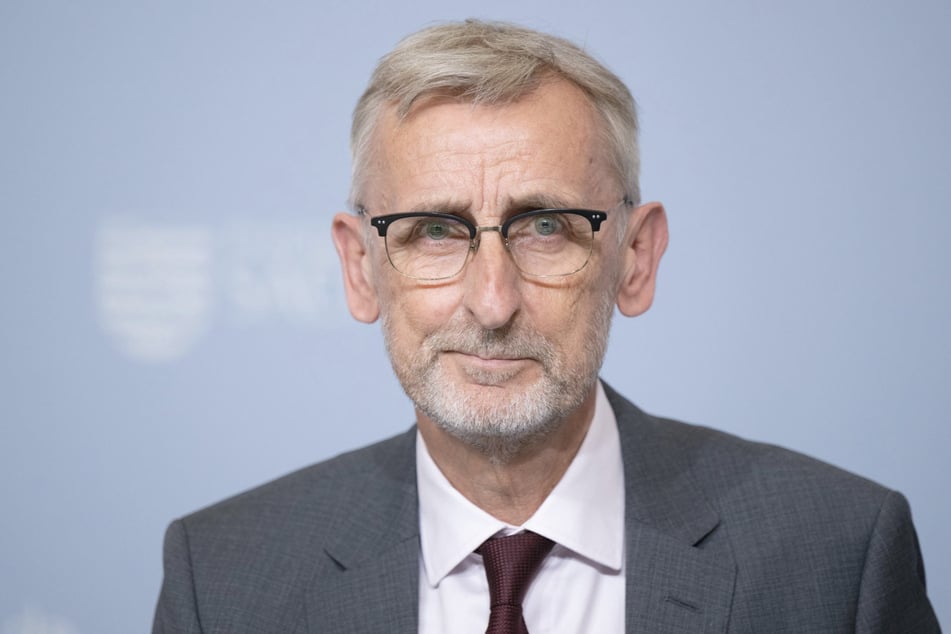 Sachsens Innenminister Armin Schuster verbringt das Weihnachtsfest in Baden-Württemberg.