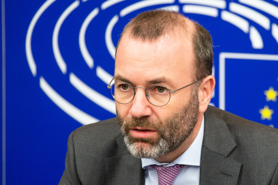 Der Fraktionschef der Europäischen Volkspartei im Europaparlament, Manfred Weber, ist in Isolation. (Archiv)